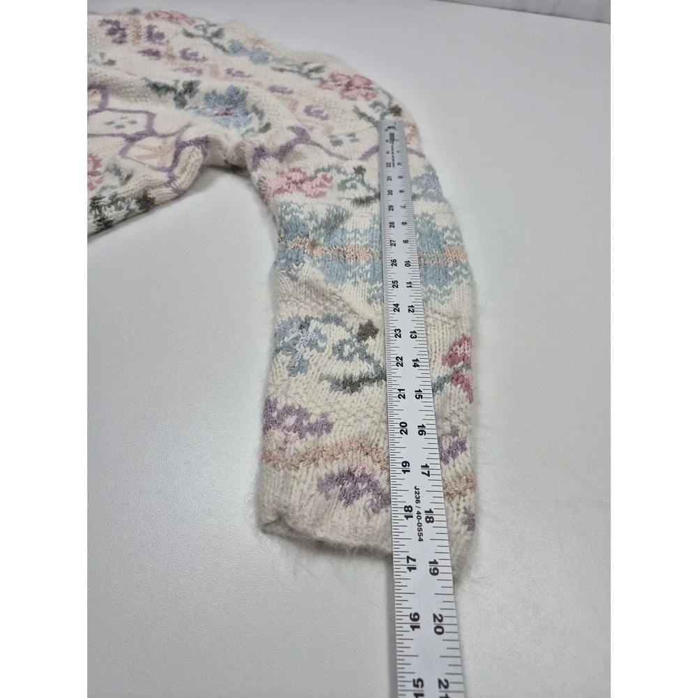 Express Tricot Sweater Womens Medium White Floral Silk Angora Handknit Tunic